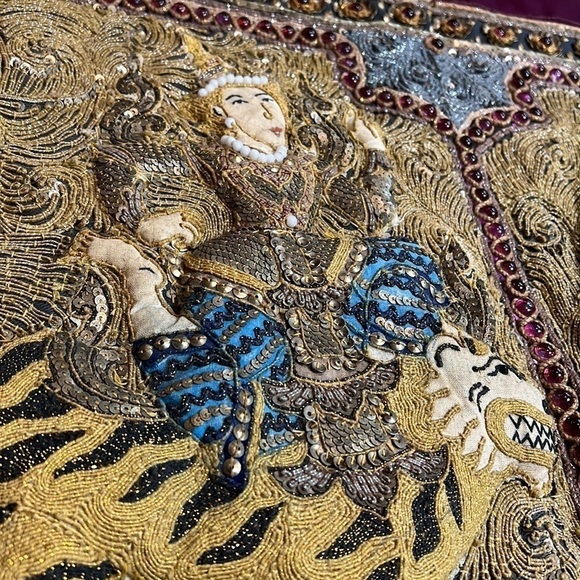 Burmese Kalaga Large Tapestry Tigers Dragons Riders 40” x 23” Handmade in Burma - Picture 9 of 13